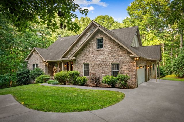 541 Davis Road, Blue Ridge, GA 30513