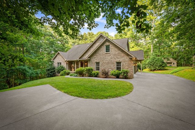 541 Davis Road, Blue Ridge, GA 30513