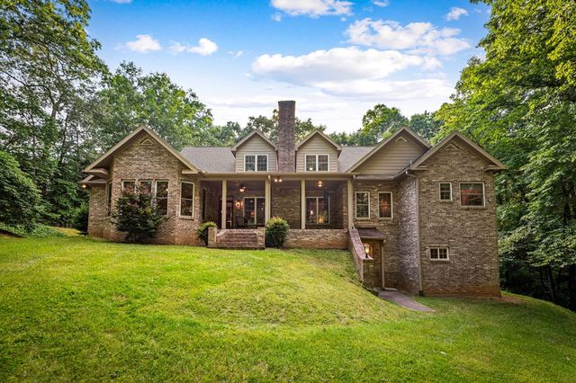 541 Davis Road, Blue Ridge, GA 30513