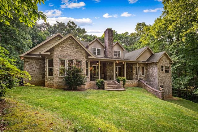 541 Davis Road, Blue Ridge, GA 30513