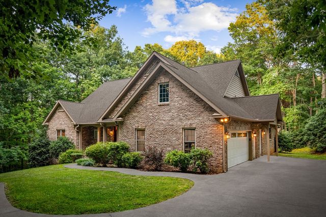 541 Davis Road, Blue Ridge, GA 30513
