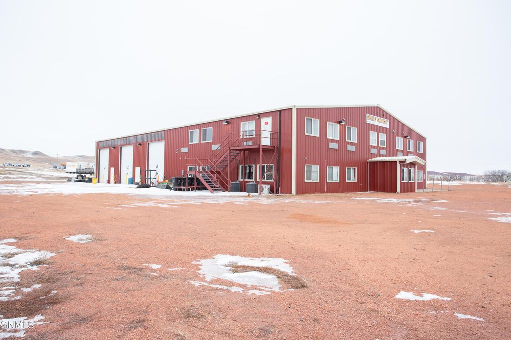 2066 125th Avenue NW, Watford City, ND 58854