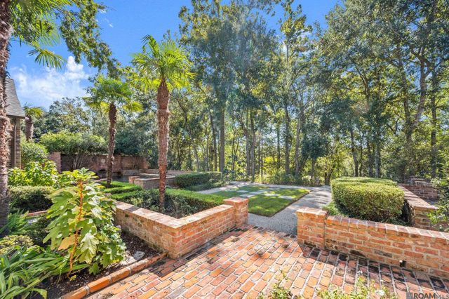 16026 Highland Bluff Ct, Baton Rouge, LA 70810