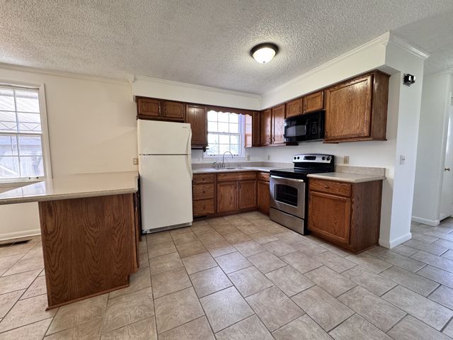 239 Southburn Dr, Hendersonville, TN 37075