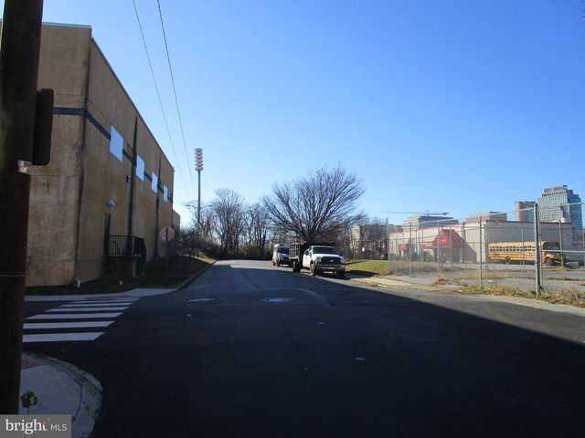 1703 N PINE ST, Wilmington, DE 19802