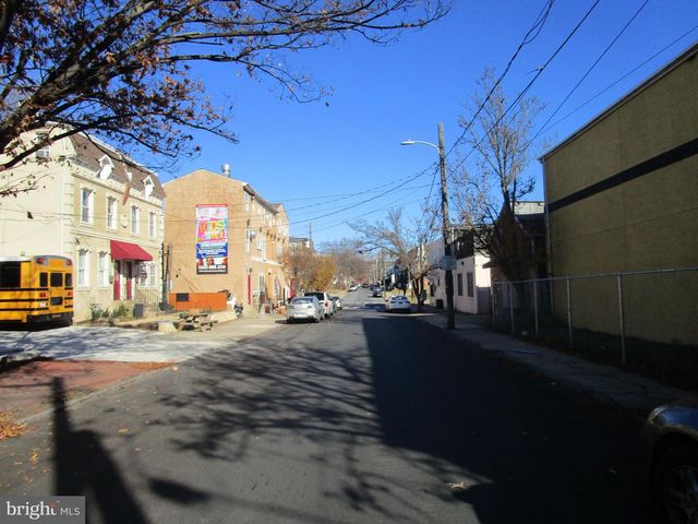 1703 N PINE ST, Wilmington, DE 19802