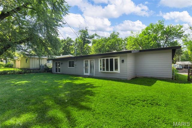 2365 Brook Drive, Florissant, MO 63033