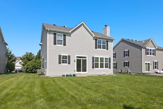 8962 Pearsall Drive, Huntley, IL 60142
