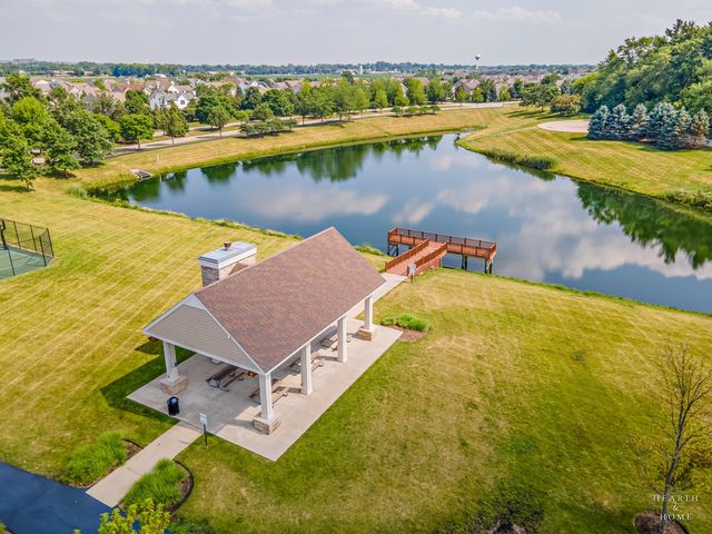 8962 Pearsall Drive, Huntley, IL 60142