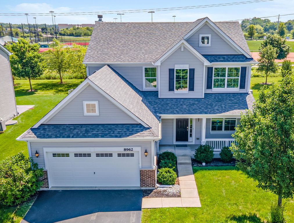 8962 Pearsall Drive, Huntley, IL 60142