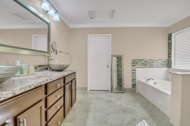 7813 Megan Ann Ct, Antelope, CA 95843