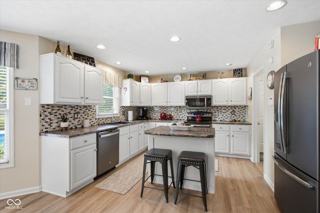 7814 Santolina Drive, Indianapolis, IN 46237