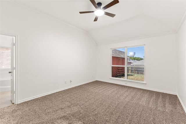 401 Hidden Knoll Drive, Burleson, TX 76028