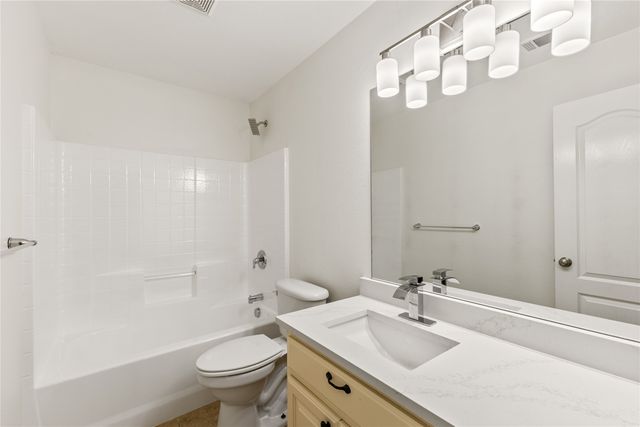 401 Hidden Knoll Drive, Burleson, TX 76028