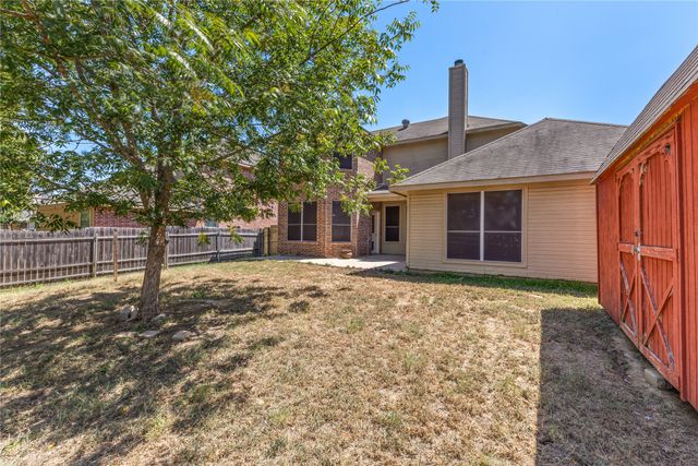 401 Hidden Knoll Drive, Burleson, TX 76028