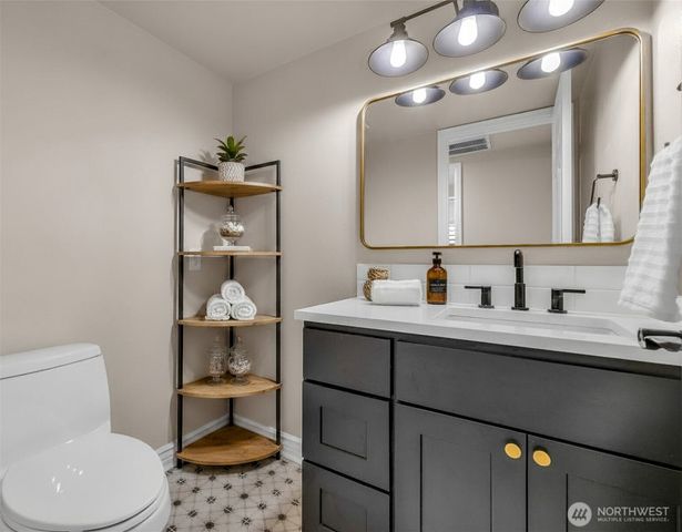 4205 243rd Avenue SE, Sammamish, WA 98029