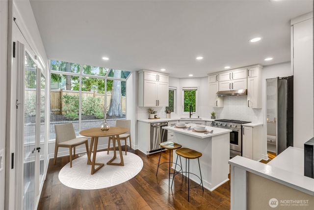 4205 243rd Avenue SE, Sammamish, WA 98029