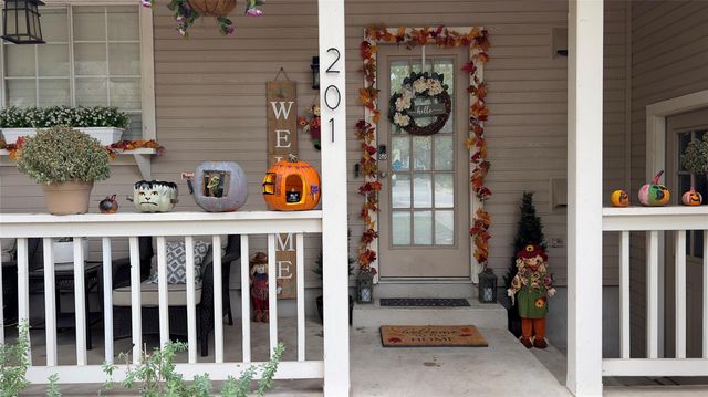 201 Comanche CP, Kyle, TX 78640