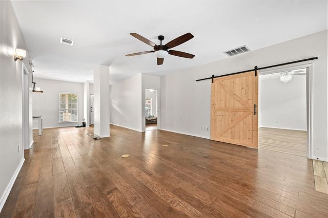 201 Comanche CP, Kyle, TX 78640