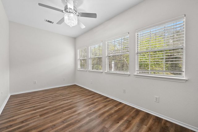 201 Comanche CP, Kyle, TX 78640