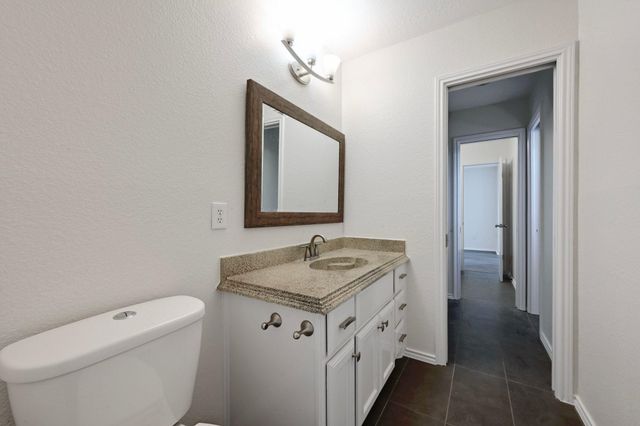 201 Comanche CP, Kyle, TX 78640