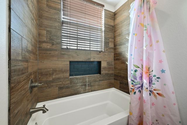 201 Comanche CP, Kyle, TX 78640