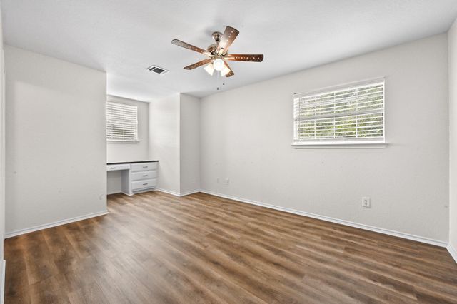 201 Comanche CP, Kyle, TX 78640