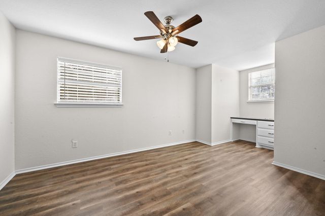 201 Comanche CP, Kyle, TX 78640