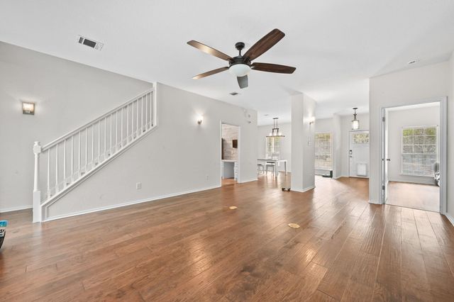 201 Comanche CP, Kyle, TX 78640