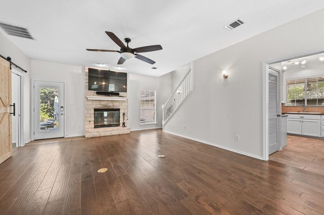 201 Comanche CP, Kyle, TX 78640