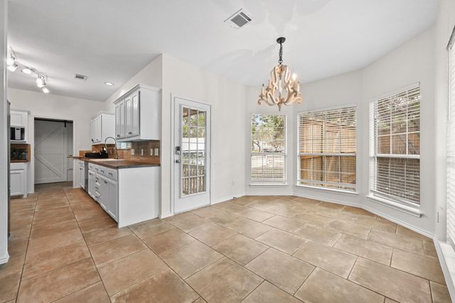 201 Comanche CP, Kyle, TX 78640