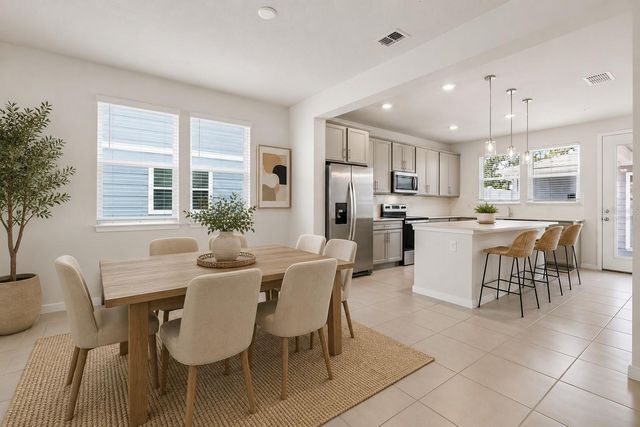 5592 PINELAND RUN, Orlando, FL 32829