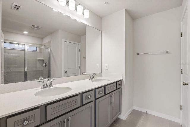 5592 PINELAND RUN, Orlando, FL 32829
