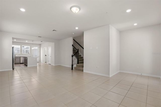 5592 PINELAND RUN, Orlando, FL 32829