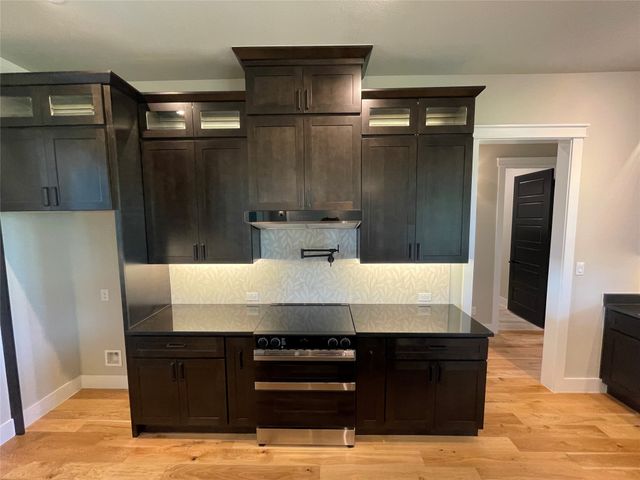 4 Dixie Estates Way, Whitesboro, TX 76273