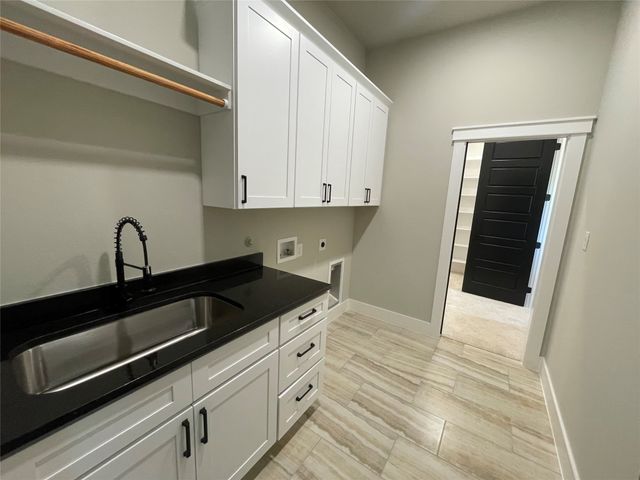 4 Dixie Estates Way, Whitesboro, TX 76273