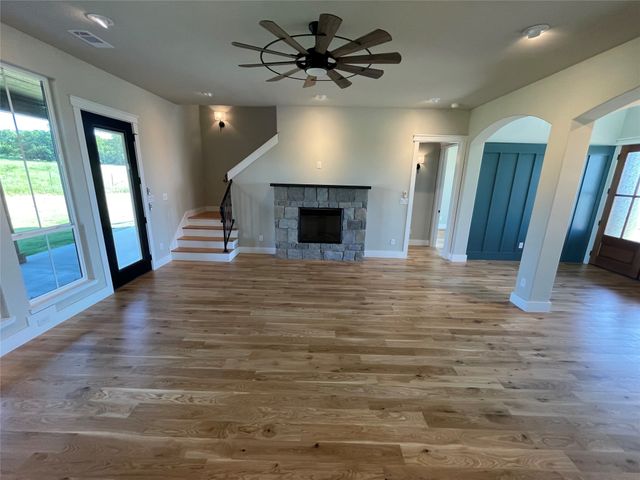 4 Dixie Estates Way, Whitesboro, TX 76273