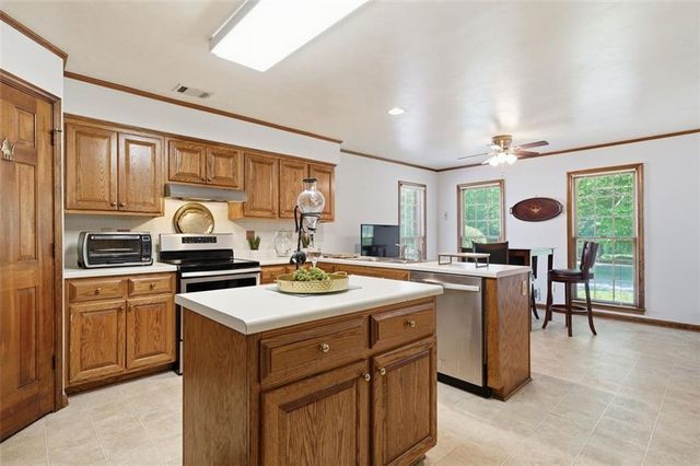 1617 Ellington Road SE, Conyers, GA 30013