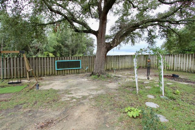 4641 Chanan Drive, Crestview, FL 32539