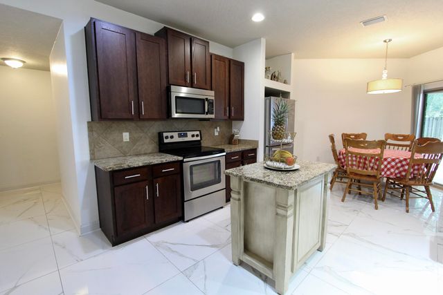 4641 Chanan Drive, Crestview, FL 32539