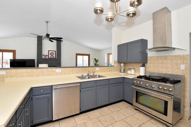 7904 S 67th STREET, Franklin, WI 53132