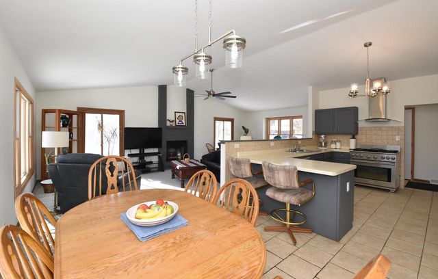 7904 S 67th STREET, Franklin, WI 53132