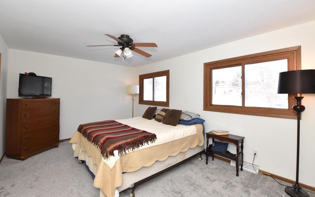 7904 S 67th STREET, Franklin, WI 53132