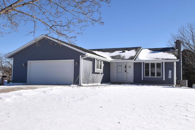 7904 S 67th STREET, Franklin, WI 53132