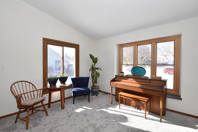 7904 S 67th STREET, Franklin, WI 53132