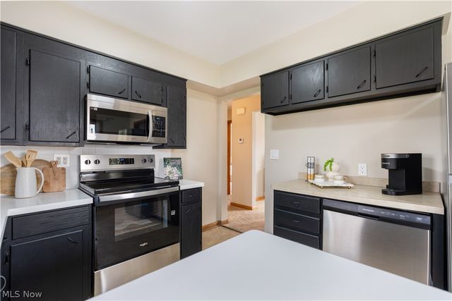 170 S Thomas Road, Tallmadge, OH 44278