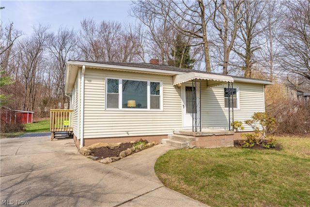 170 S Thomas Road, Tallmadge, OH 44278