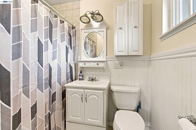 5940 Victoria Ln, Livermore, CA 94550