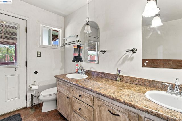5940 Victoria Ln, Livermore, CA 94550