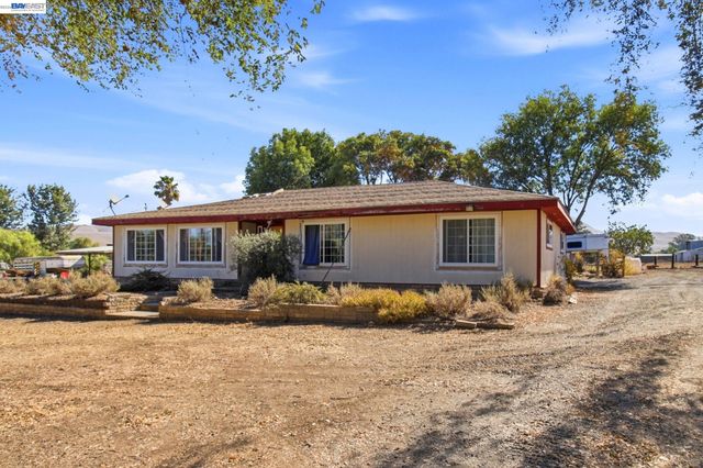 5940 Victoria Ln, Livermore, CA 94550